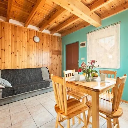 Comfortable Homes With Terraces بيت للعطل