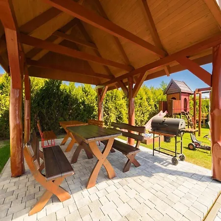 Comfortable Homes With Terraces * Мельно